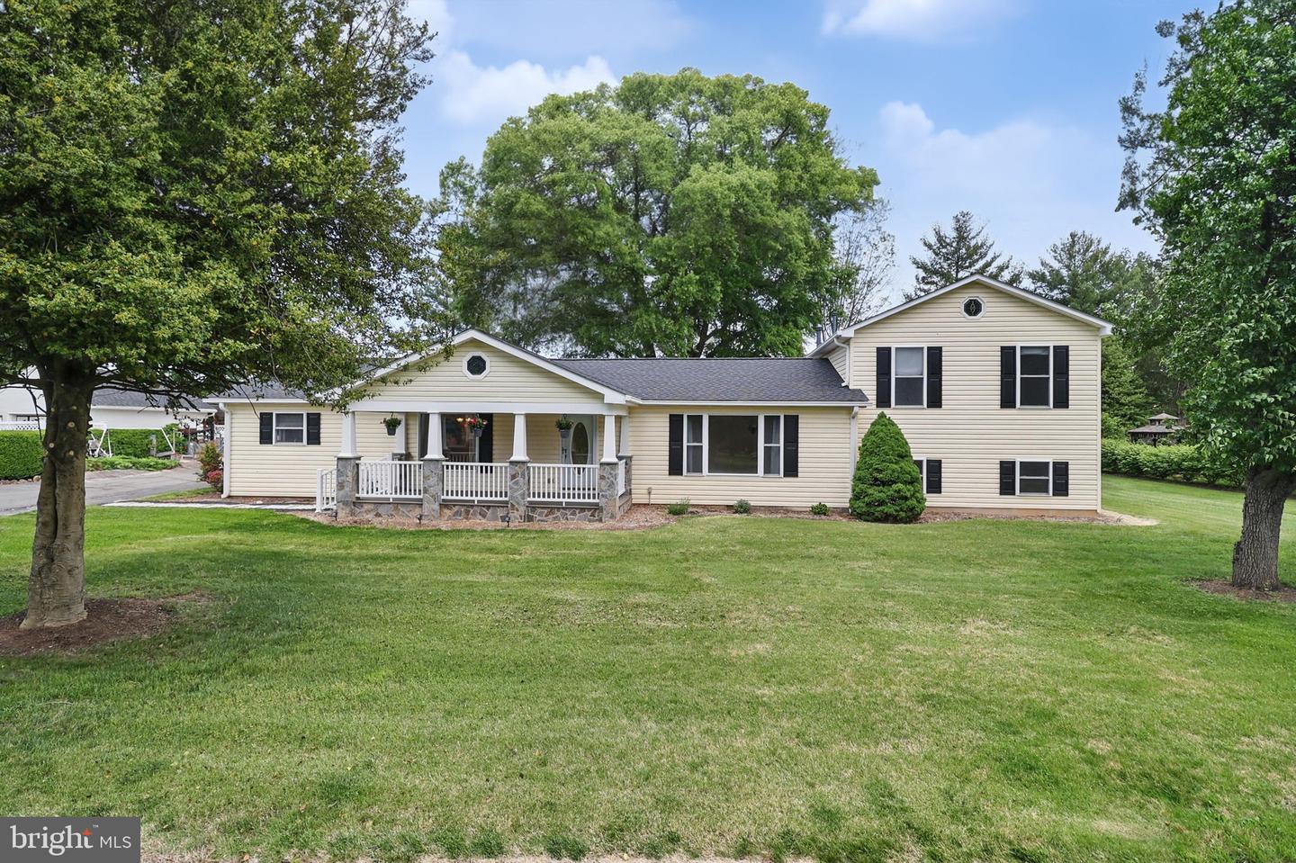 9807 HUTCHISON LN, MANASSAS, Virginia 20110, 3 Bedrooms Bedrooms, ,3 BathroomsBathrooms,Residential,For sale,9807 HUTCHISON LN,VAMN2008088 MLS # VAMN2008088