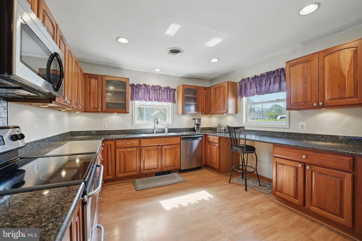 9807 HUTCHISON LN, MANASSAS, Virginia 20110, 3 Bedrooms Bedrooms, ,3 BathroomsBathrooms,Residential,For sale,9807 HUTCHISON LN,VAMN2008088 MLS # VAMN2008088
