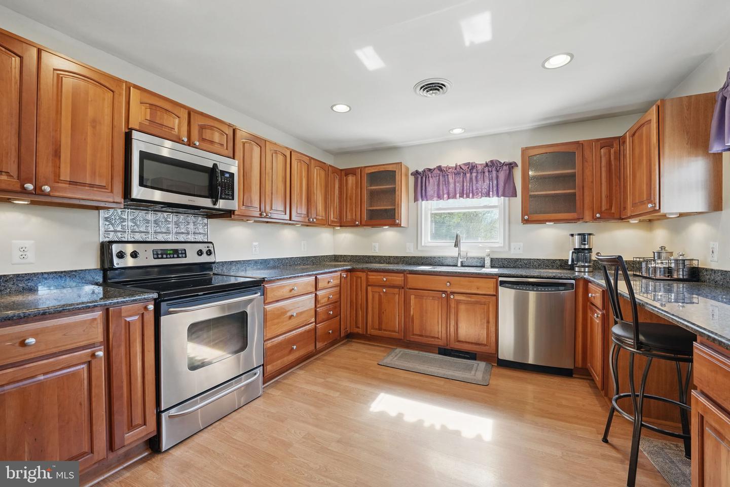 9807 HUTCHISON LN, MANASSAS, Virginia 20110, 3 Bedrooms Bedrooms, ,3 BathroomsBathrooms,Residential,For sale,9807 HUTCHISON LN,VAMN2008088 MLS # VAMN2008088