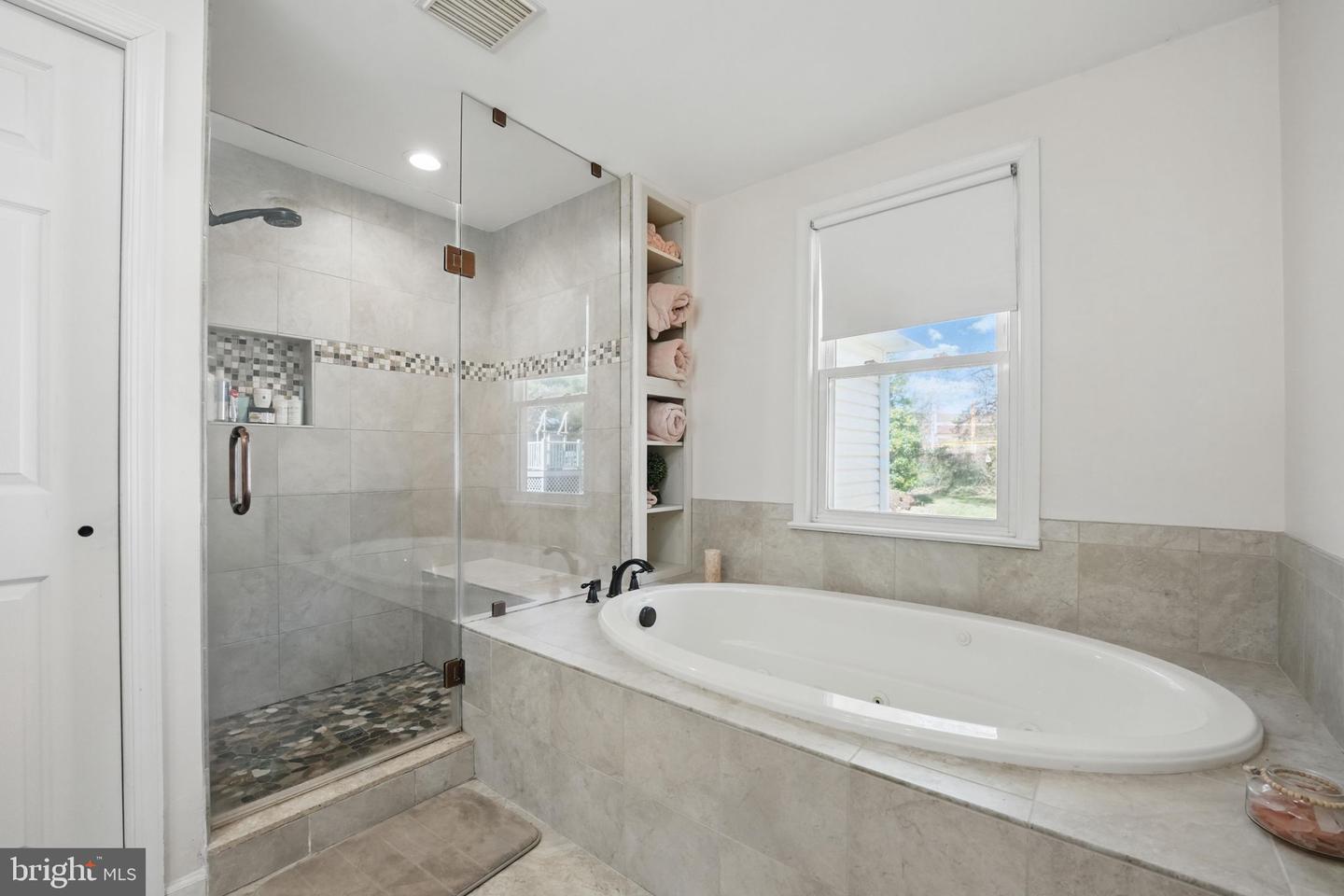 9807 HUTCHISON LN, MANASSAS, Virginia 20110, 3 Bedrooms Bedrooms, ,3 BathroomsBathrooms,Residential,For sale,9807 HUTCHISON LN,VAMN2008088 MLS # VAMN2008088