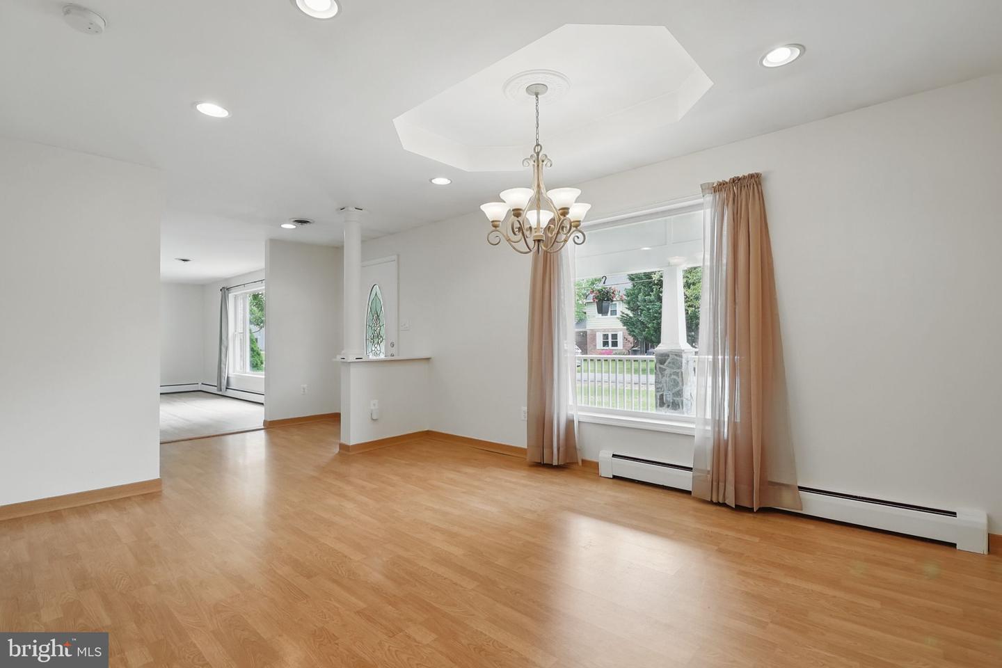 9807 HUTCHISON LN, MANASSAS, Virginia 20110, 3 Bedrooms Bedrooms, ,3 BathroomsBathrooms,Residential,For sale,9807 HUTCHISON LN,VAMN2008088 MLS # VAMN2008088