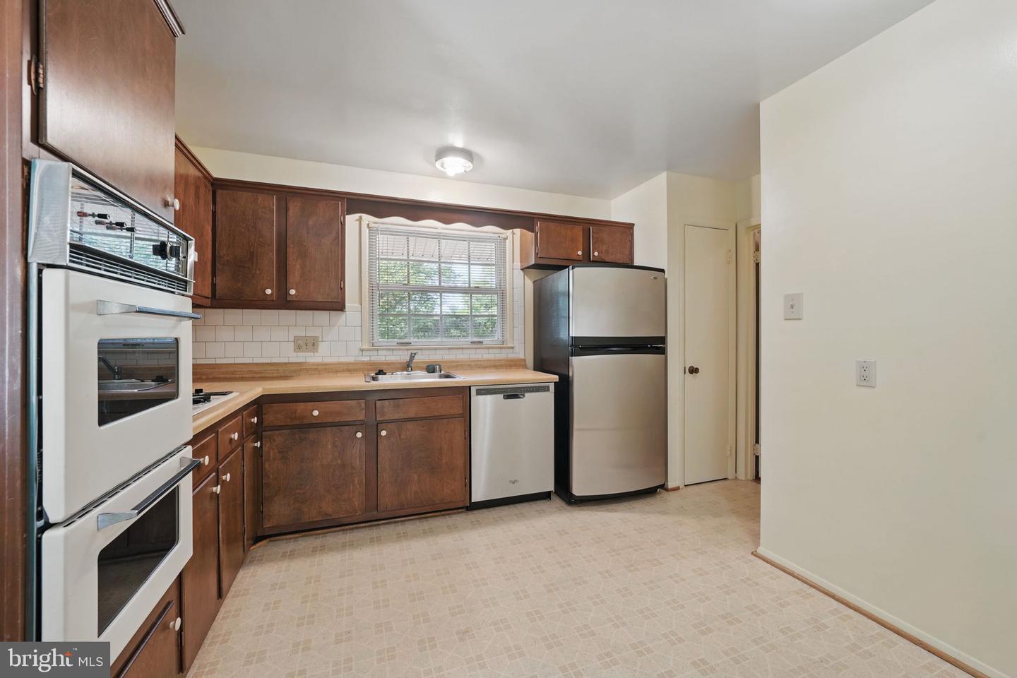 4905 SPRINGBROOK DR, ANNANDALE, Virginia 22003, 4 Bedrooms Bedrooms, 8 Rooms Rooms,2 BathroomsBathrooms,Residential,For sale,4905 SPRINGBROOK DR,VAFX2232454 MLS # VAFX2232454