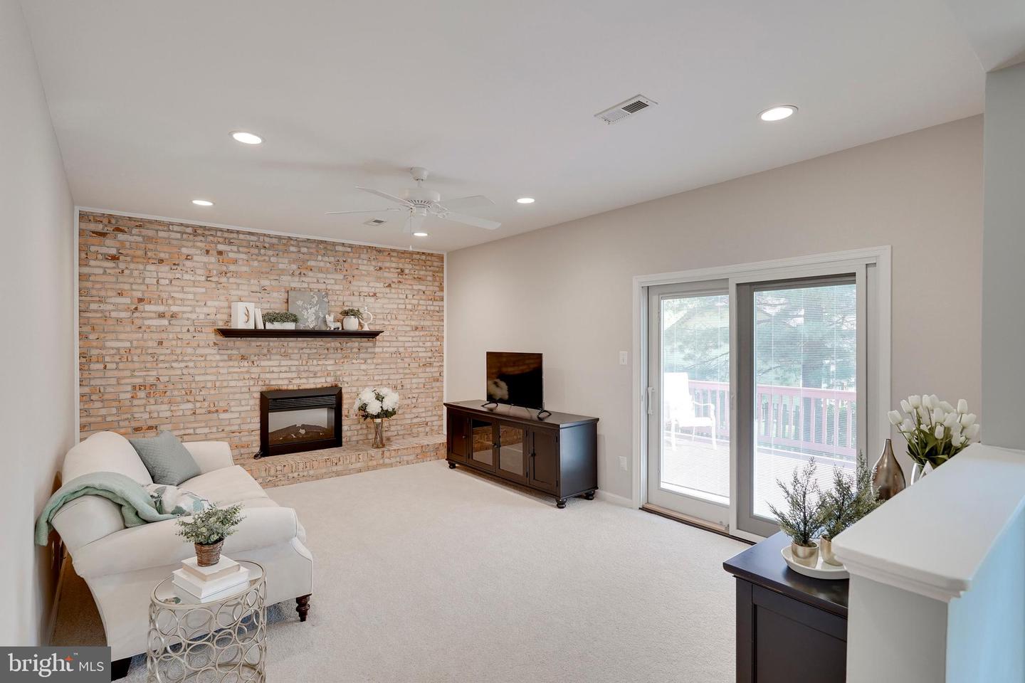 3263 KINROSS CIR, HERNDON, Virginia 20171, 4 Bedrooms Bedrooms, ,2 BathroomsBathrooms,Residential,For sale,3263 KINROSS CIR,VAFX2232490 MLS # VAFX2232490