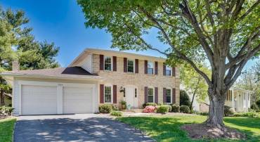 3263 KINROSS CIR, HERNDON, Virginia 20171, 4 Bedrooms Bedrooms, ,2 BathroomsBathrooms,Residential,For sale,3263 KINROSS CIR,VAFX2232490 MLS # VAFX2232490