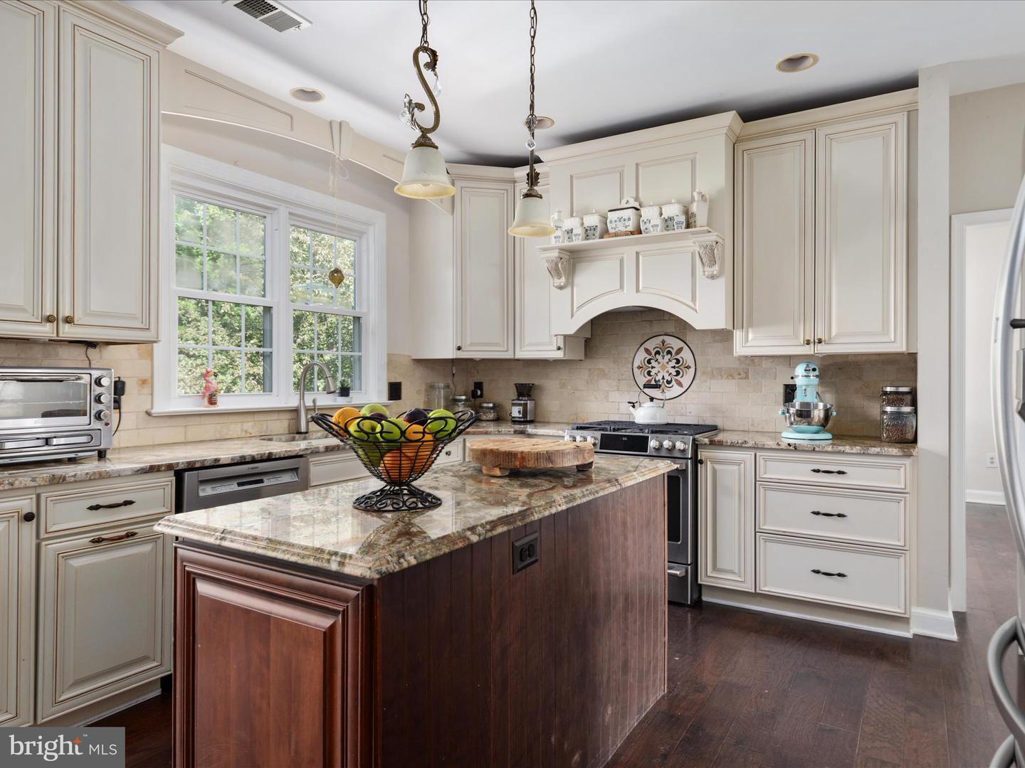 43876 GLENHAZEL DR, ASHBURN, Virginia 20147, 5 Bedrooms Bedrooms, ,4 BathroomsBathrooms,Residential,For sale,43876 GLENHAZEL DR,VALO2093140 MLS # VALO2093140