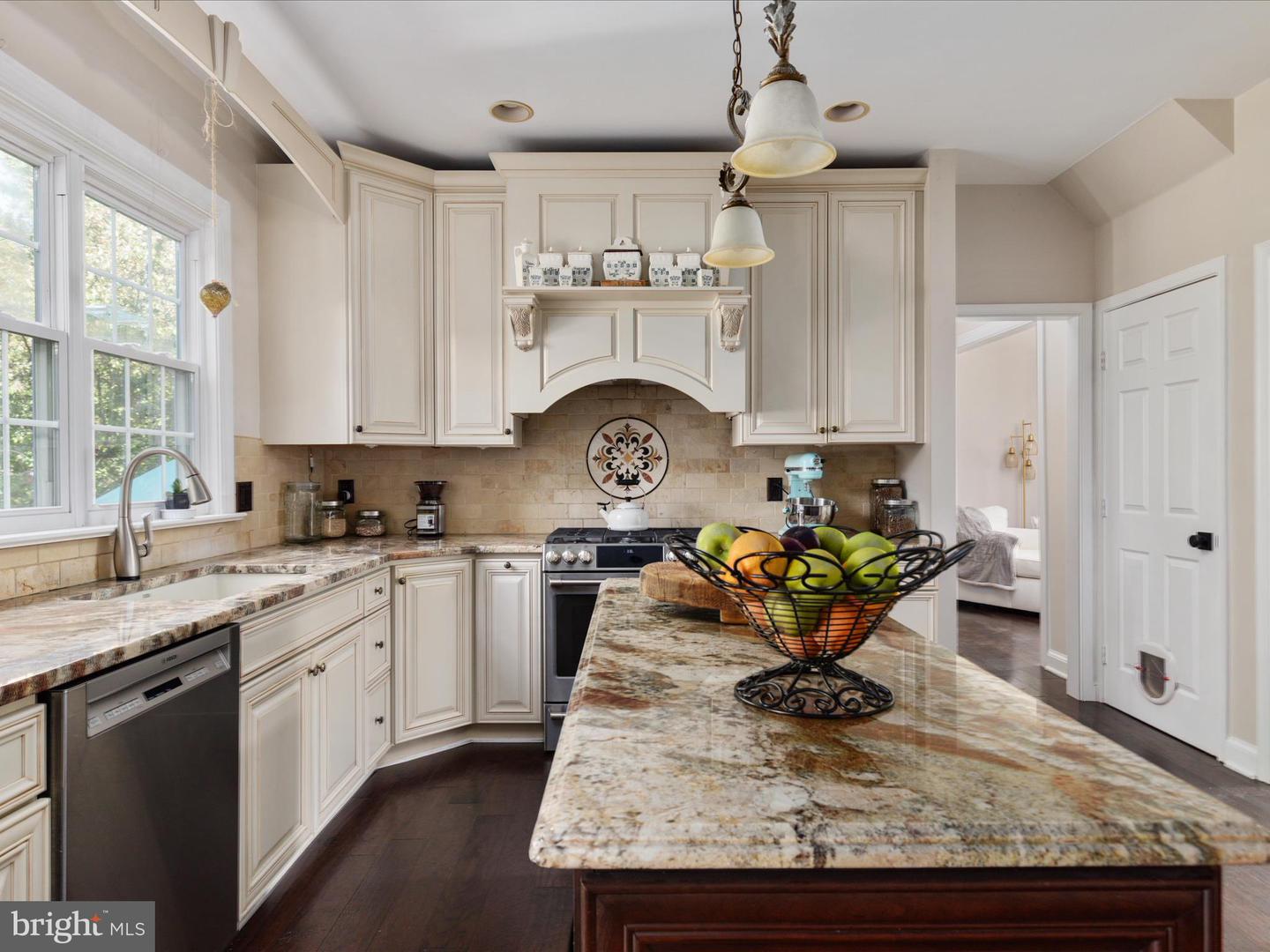 43876 GLENHAZEL DR, ASHBURN, Virginia 20147, 5 Bedrooms Bedrooms, ,4 BathroomsBathrooms,Residential,For sale,43876 GLENHAZEL DR,VALO2093140 MLS # VALO2093140