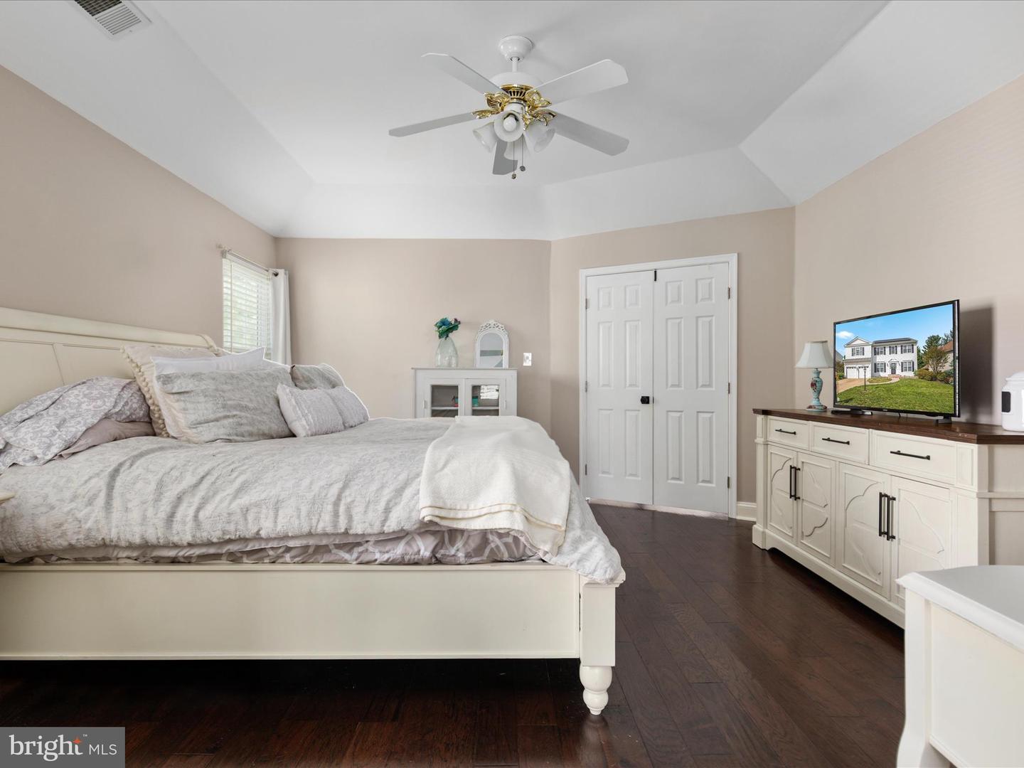 43876 GLENHAZEL DR, ASHBURN, Virginia 20147, 5 Bedrooms Bedrooms, ,4 BathroomsBathrooms,Residential,For sale,43876 GLENHAZEL DR,VALO2093140 MLS # VALO2093140