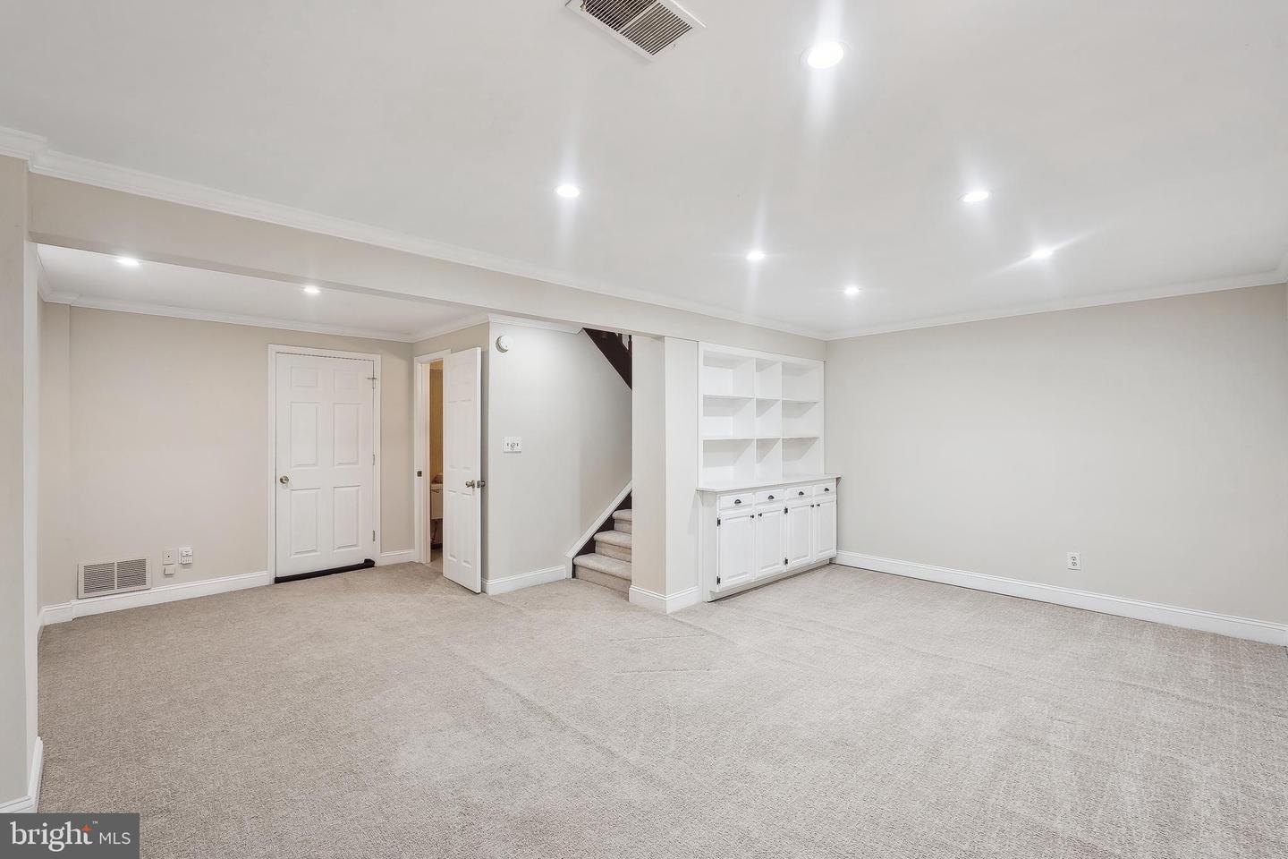 7728 CAMP ALGER AVE, FALLS CHURCH, Virginia 22042, 3 Bedrooms Bedrooms, ,2 BathroomsBathrooms,Residential,For sale,7728 CAMP ALGER AVE,VAFX2232586 MLS # VAFX2232586