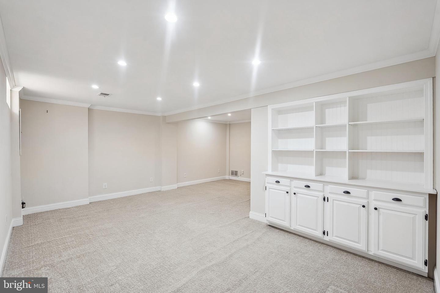 7728 CAMP ALGER AVE, FALLS CHURCH, Virginia 22042, 3 Bedrooms Bedrooms, ,2 BathroomsBathrooms,Residential,For sale,7728 CAMP ALGER AVE,VAFX2232586 MLS # VAFX2232586