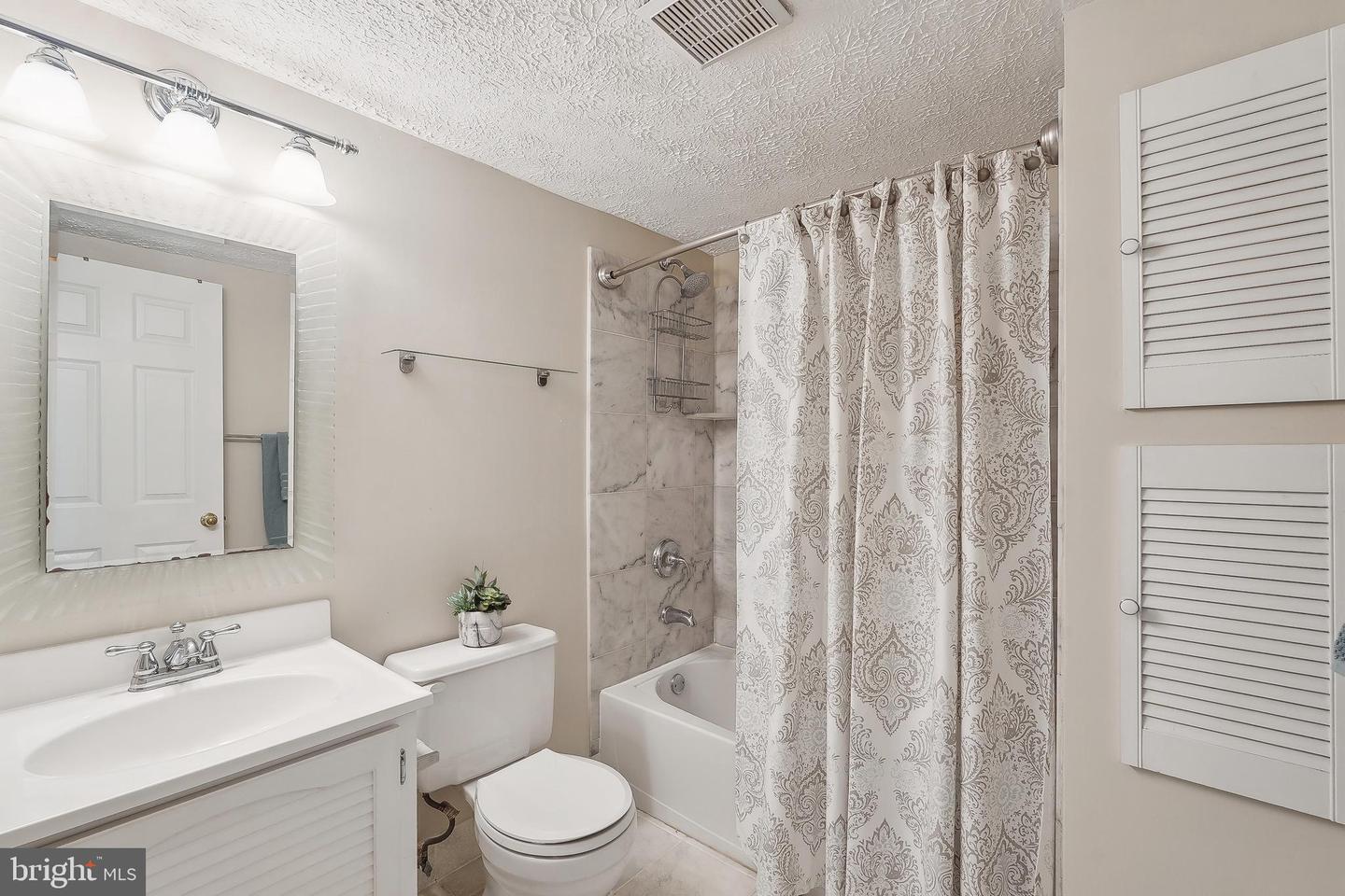 7728 CAMP ALGER AVE, FALLS CHURCH, Virginia 22042, 3 Bedrooms Bedrooms, ,2 BathroomsBathrooms,Residential,For sale,7728 CAMP ALGER AVE,VAFX2232586 MLS # VAFX2232586