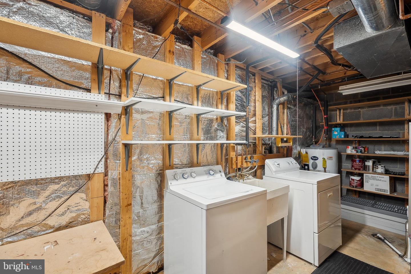 7728 CAMP ALGER AVE, FALLS CHURCH, Virginia 22042, 3 Bedrooms Bedrooms, ,2 BathroomsBathrooms,Residential,For sale,7728 CAMP ALGER AVE,VAFX2232586 MLS # VAFX2232586