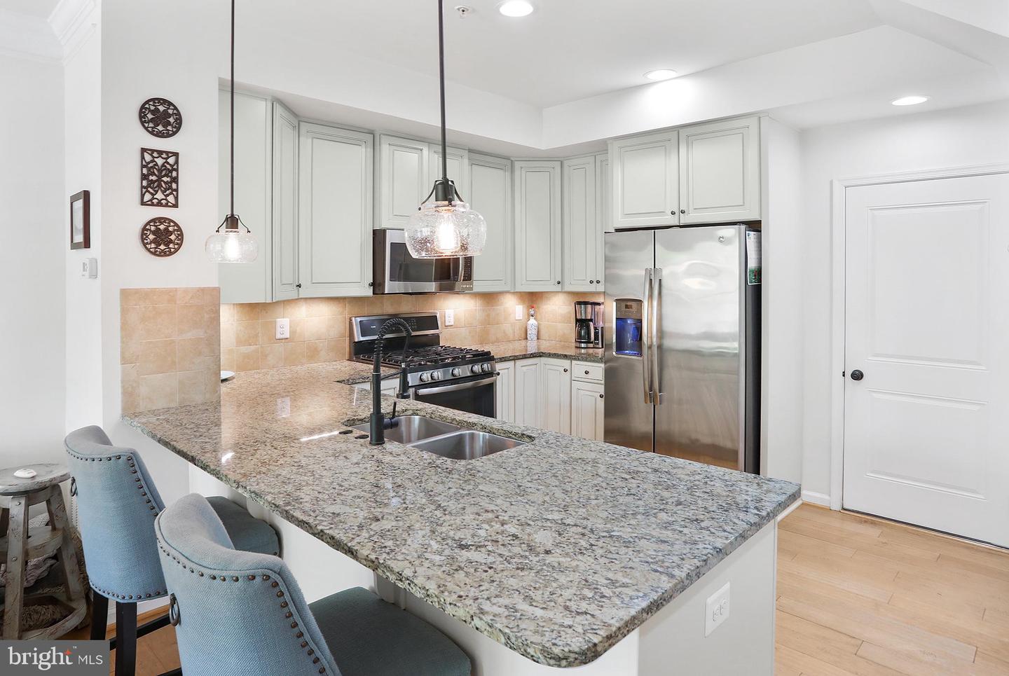 25936 RACING SUN DR, ALDIE, Virginia 20105, 3 Bedrooms Bedrooms, ,2 BathroomsBathrooms,Residential,For sale,25936 RACING SUN DR,VALO2093156 MLS # VALO2093156