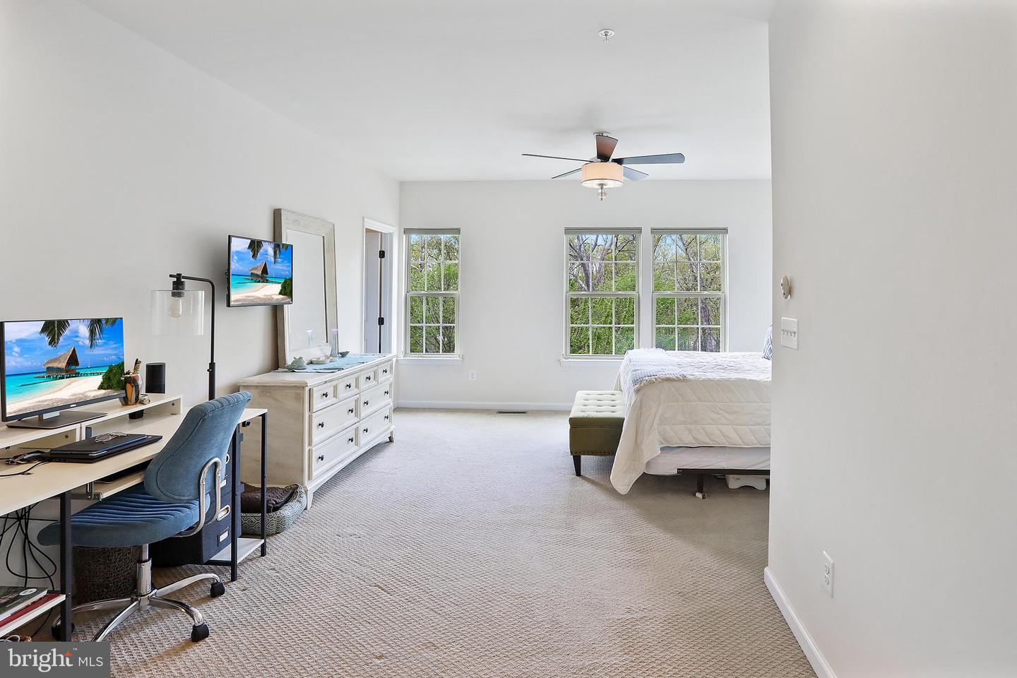 25936 RACING SUN DR, ALDIE, Virginia 20105, 3 Bedrooms Bedrooms, ,2 BathroomsBathrooms,Residential,For sale,25936 RACING SUN DR,VALO2093156 MLS # VALO2093156