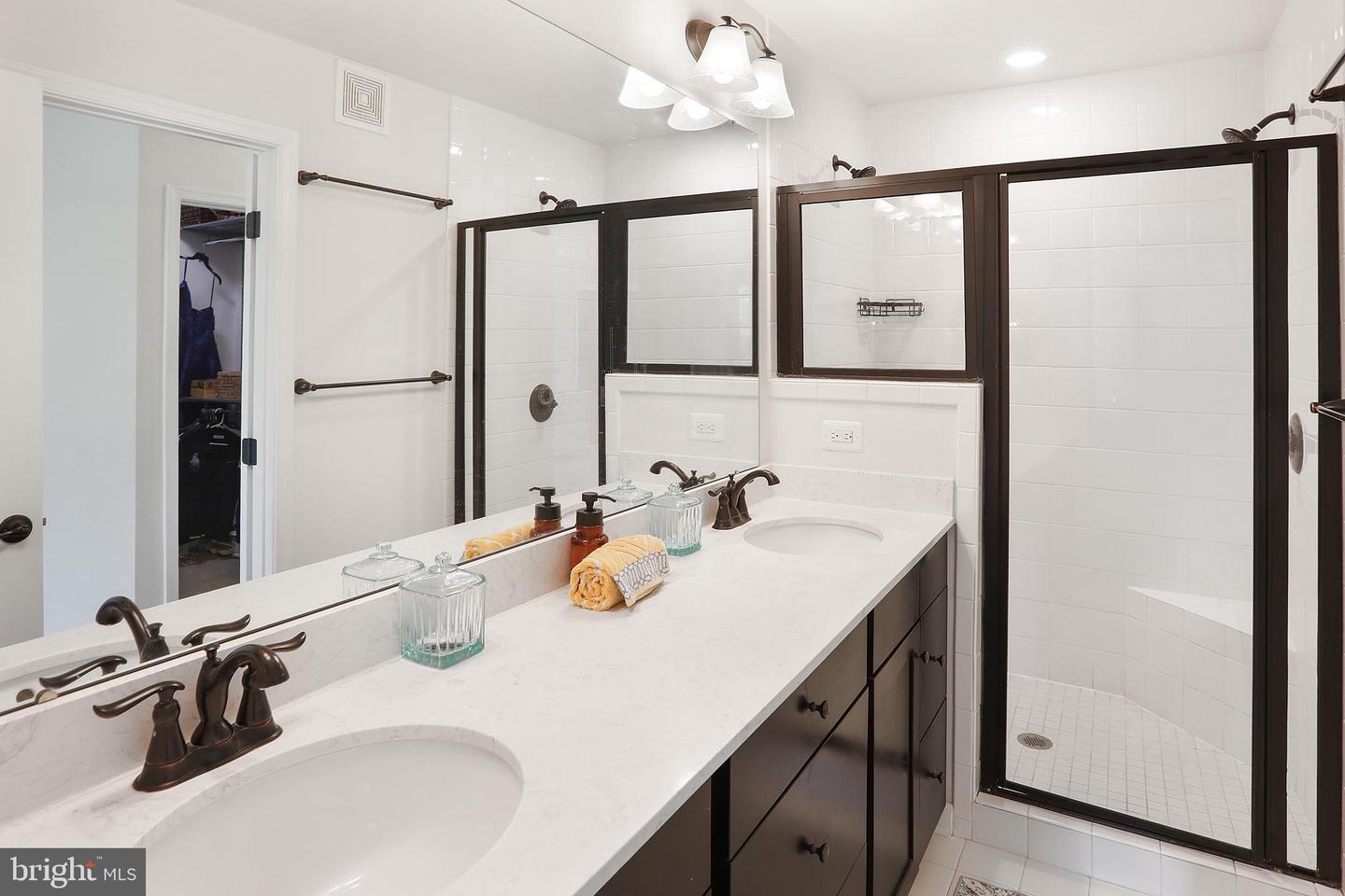 25936 RACING SUN DR, ALDIE, Virginia 20105, 3 Bedrooms Bedrooms, ,2 BathroomsBathrooms,Residential,For sale,25936 RACING SUN DR,VALO2093156 MLS # VALO2093156
