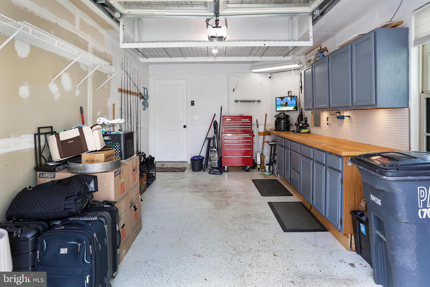 25936 RACING SUN DR, ALDIE, Virginia 20105, 3 Bedrooms Bedrooms, ,2 BathroomsBathrooms,Residential,For sale,25936 RACING SUN DR,VALO2093156 MLS # VALO2093156
