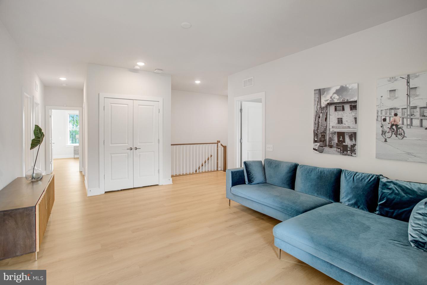 2097 BLUE MOCKINGBIRD LN, DUMFRIES, Virginia 22026, 5 Bedrooms Bedrooms, ,4 BathroomsBathrooms,Residential,For sale,2097 BLUE MOCKINGBIRD LN,VAPW2091438 MLS # VAPW2091438