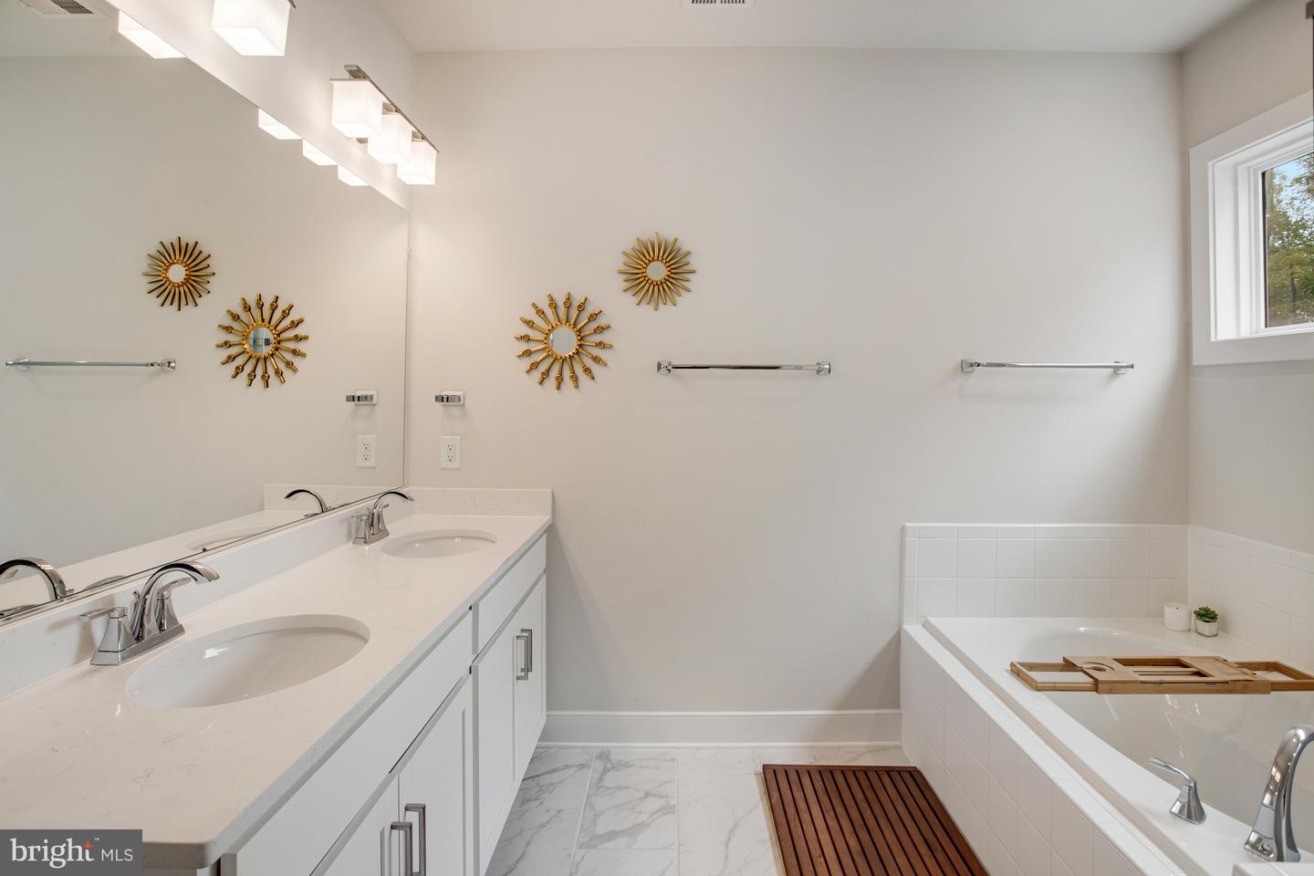 2097 BLUE MOCKINGBIRD LN, DUMFRIES, Virginia 22026, 5 Bedrooms Bedrooms, ,4 BathroomsBathrooms,Residential,For sale,2097 BLUE MOCKINGBIRD LN,VAPW2091438 MLS # VAPW2091438