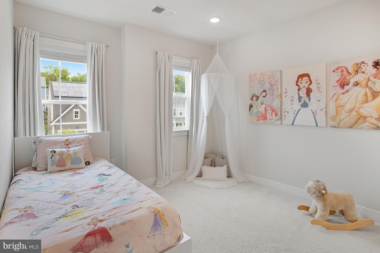 2097 BLUE MOCKINGBIRD LN, DUMFRIES, Virginia 22026, 5 Bedrooms Bedrooms, ,4 BathroomsBathrooms,Residential,For sale,2097 BLUE MOCKINGBIRD LN,VAPW2091438 MLS # VAPW2091438