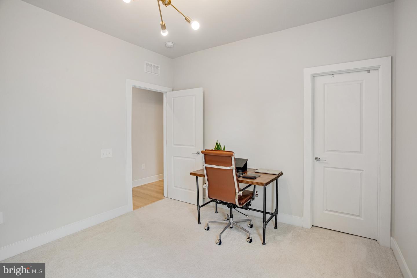 2097 BLUE MOCKINGBIRD LN, DUMFRIES, Virginia 22026, 5 Bedrooms Bedrooms, ,4 BathroomsBathrooms,Residential,For sale,2097 BLUE MOCKINGBIRD LN,VAPW2091438 MLS # VAPW2091438