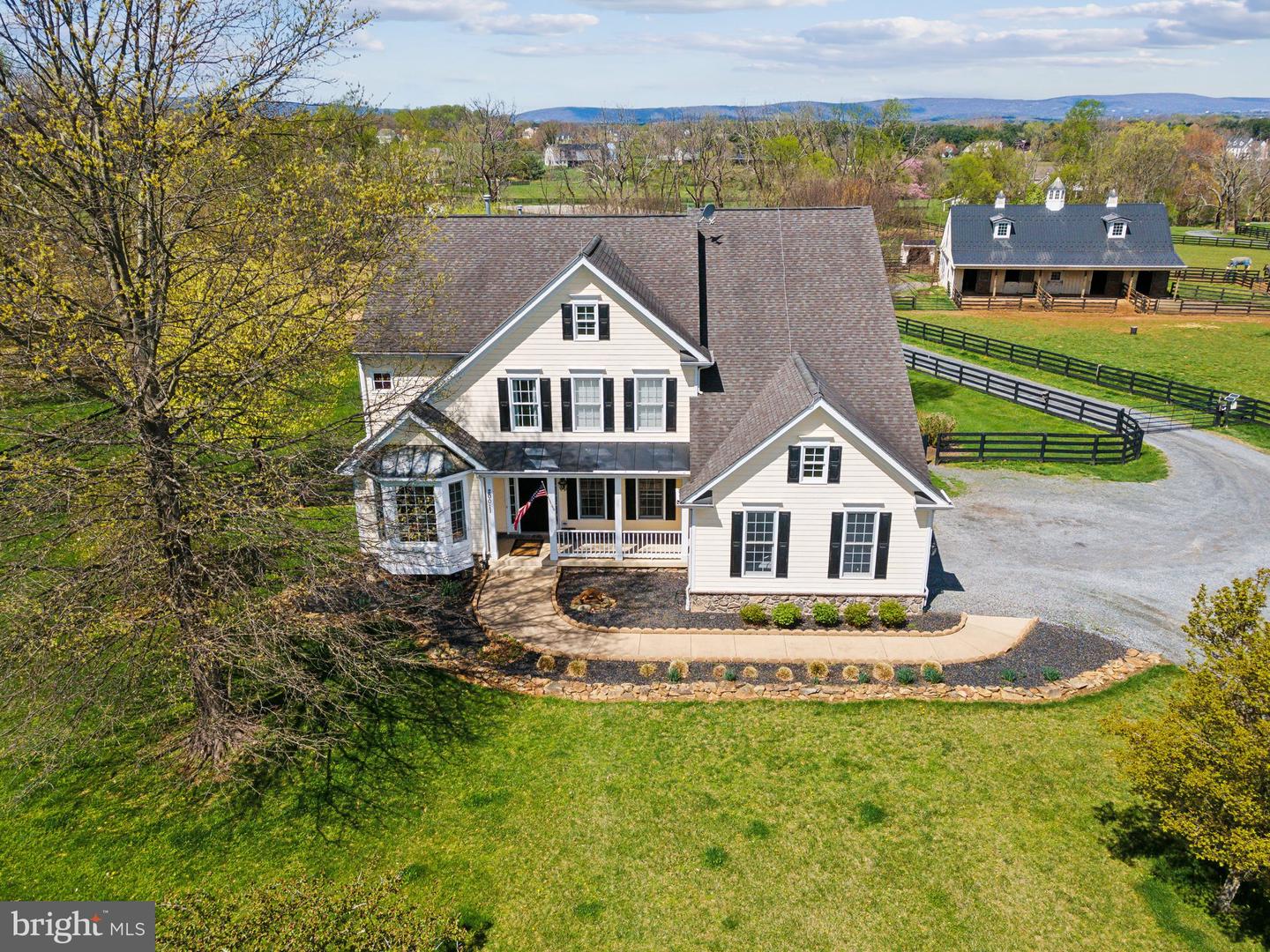 20011 PLEASANT MEADOW LN, PURCELLVILLE, Virginia 20132, 5 Bedrooms Bedrooms, ,5 BathroomsBathrooms,Residential,For sale,20011 PLEASANT MEADOW LN,VALO2093270 MLS # VALO2093270