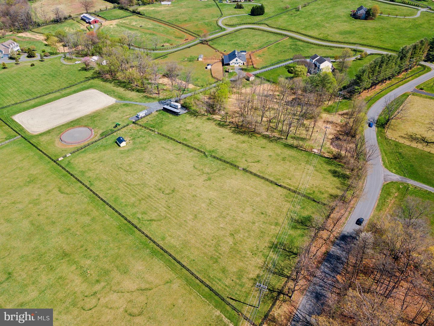 20011 PLEASANT MEADOW LN, PURCELLVILLE, Virginia 20132, 5 Bedrooms Bedrooms, ,5 BathroomsBathrooms,Residential,For sale,20011 PLEASANT MEADOW LN,VALO2093270 MLS # VALO2093270