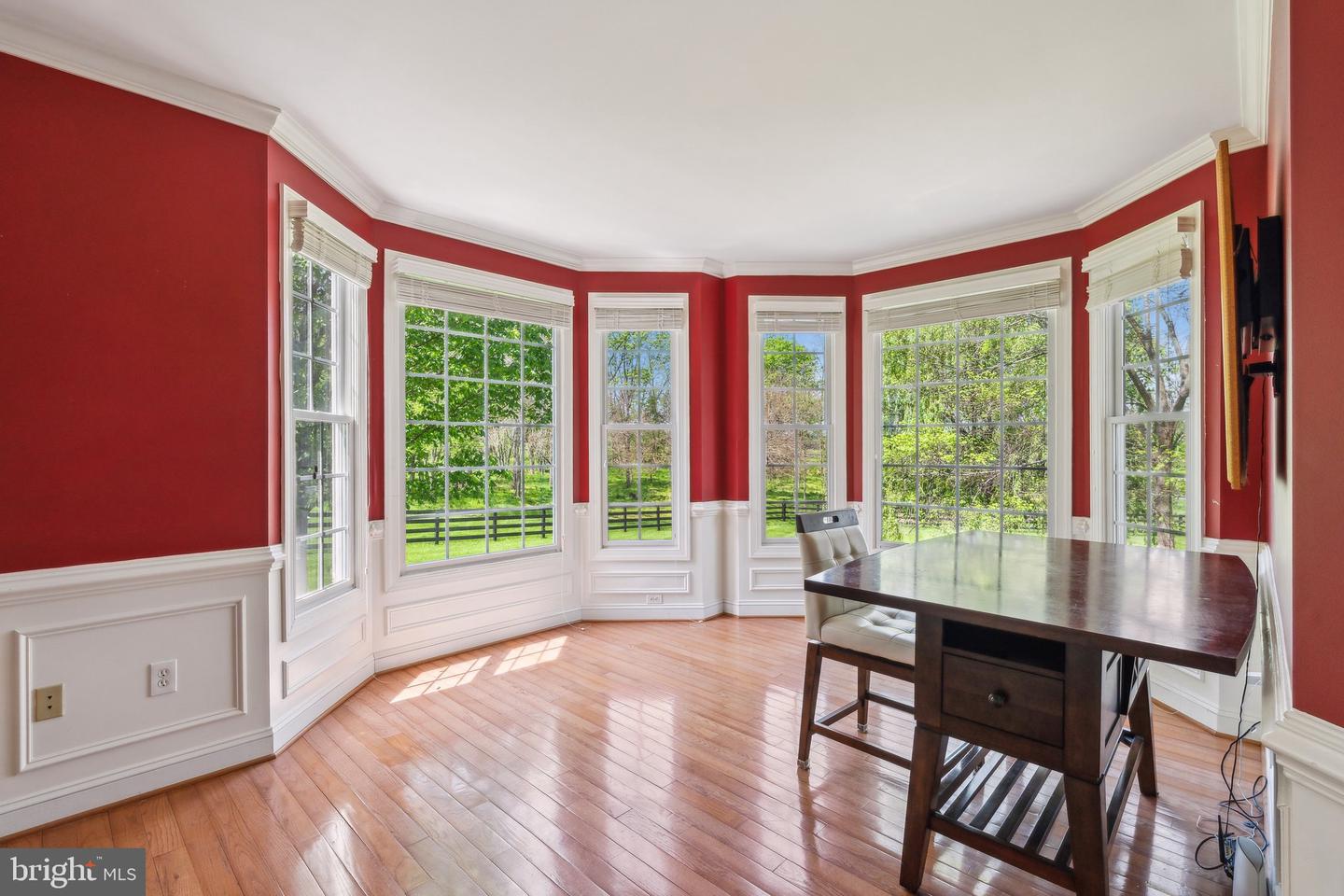 20011 PLEASANT MEADOW LN, PURCELLVILLE, Virginia 20132, 5 Bedrooms Bedrooms, ,5 BathroomsBathrooms,Residential,For sale,20011 PLEASANT MEADOW LN,VALO2093270 MLS # VALO2093270