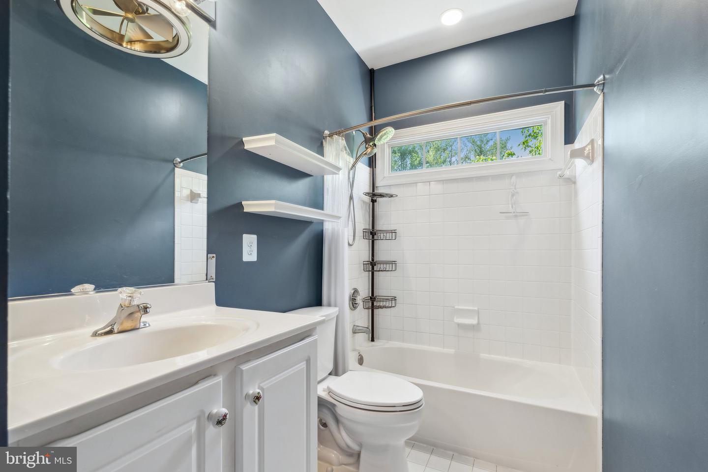 20011 PLEASANT MEADOW LN, PURCELLVILLE, Virginia 20132, 5 Bedrooms Bedrooms, ,5 BathroomsBathrooms,Residential,For sale,20011 PLEASANT MEADOW LN,VALO2093270 MLS # VALO2093270