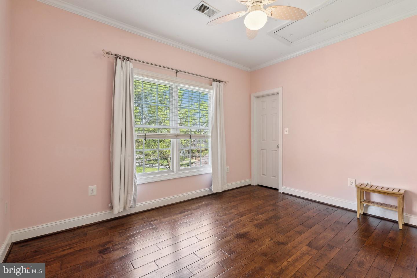 20011 PLEASANT MEADOW LN, PURCELLVILLE, Virginia 20132, 5 Bedrooms Bedrooms, ,5 BathroomsBathrooms,Residential,For sale,20011 PLEASANT MEADOW LN,VALO2093270 MLS # VALO2093270