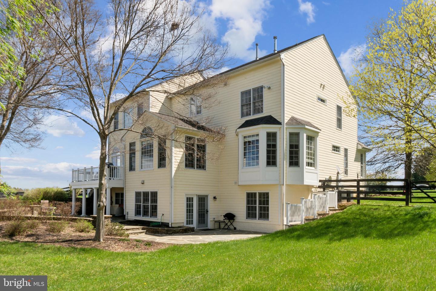 20011 PLEASANT MEADOW LN, PURCELLVILLE, Virginia 20132, 5 Bedrooms Bedrooms, ,5 BathroomsBathrooms,Residential,For sale,20011 PLEASANT MEADOW LN,VALO2093270 MLS # VALO2093270