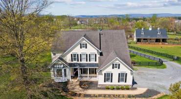 20011 PLEASANT MEADOW LN, PURCELLVILLE, Virginia 20132, 5 Bedrooms Bedrooms, ,5 BathroomsBathrooms,Residential,For sale,20011 PLEASANT MEADOW LN,VALO2093270 MLS # VALO2093270