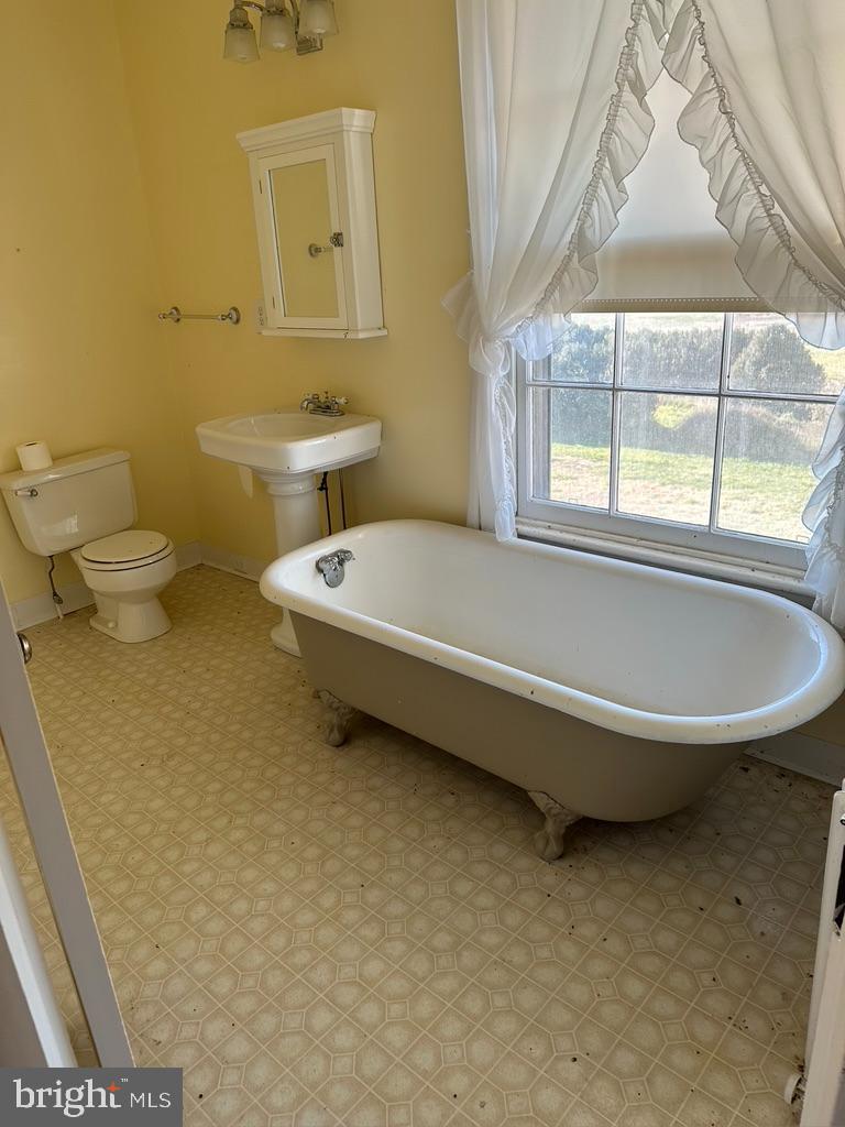 17736 AUBURN RD, BRANDY STATION, Virginia 22714, 5 Bedrooms Bedrooms, ,3 BathroomsBathrooms,Farm,For sale,17736 AUBURN RD,VACU2010450 MLS # VACU2010450