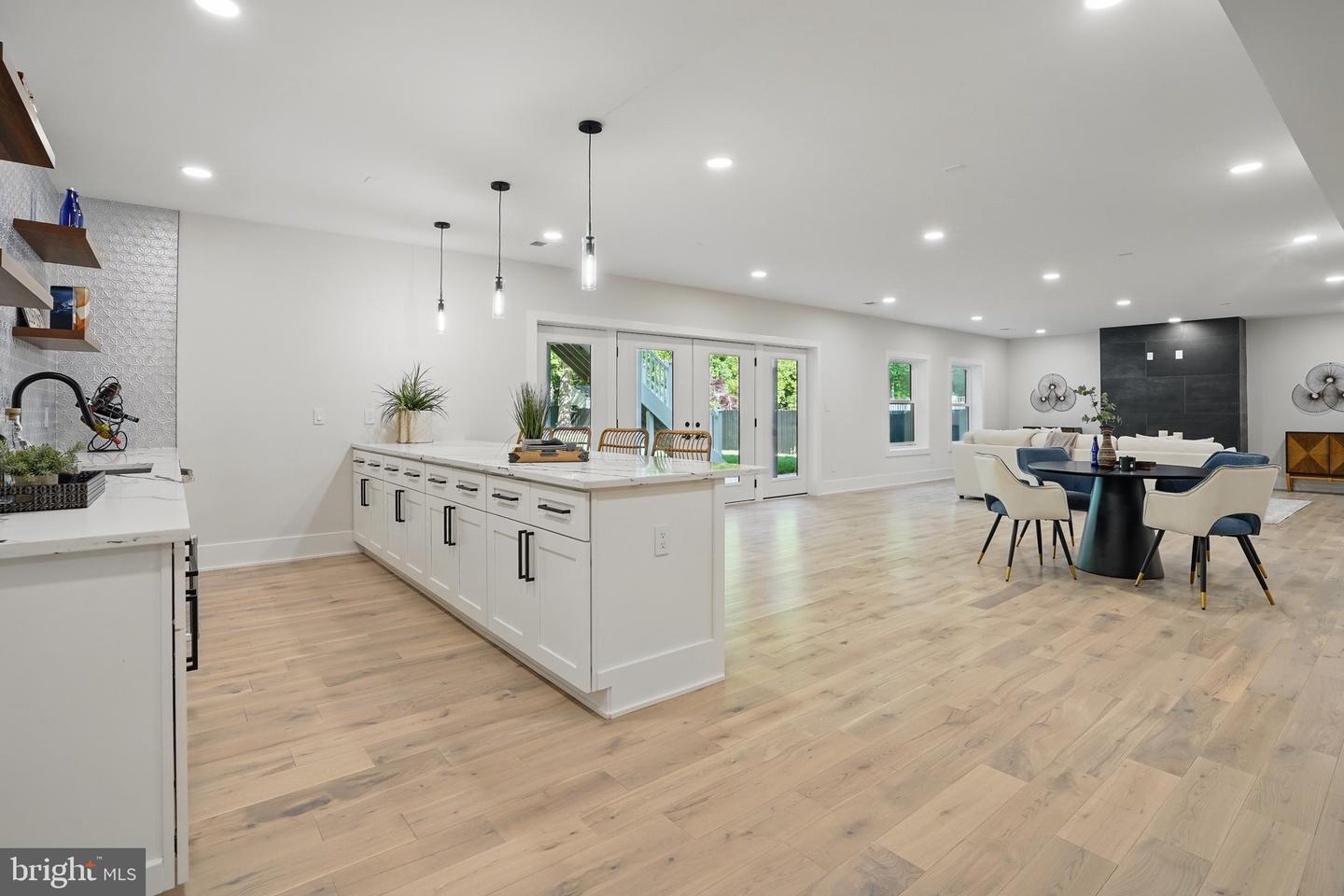 4134 MAPLE AVE, FAIRFAX, Virginia 22032, 6 Bedrooms Bedrooms, ,6 BathroomsBathrooms,Residential,For sale,4134 MAPLE AVE,VAFX2232944 MLS # VAFX2232944