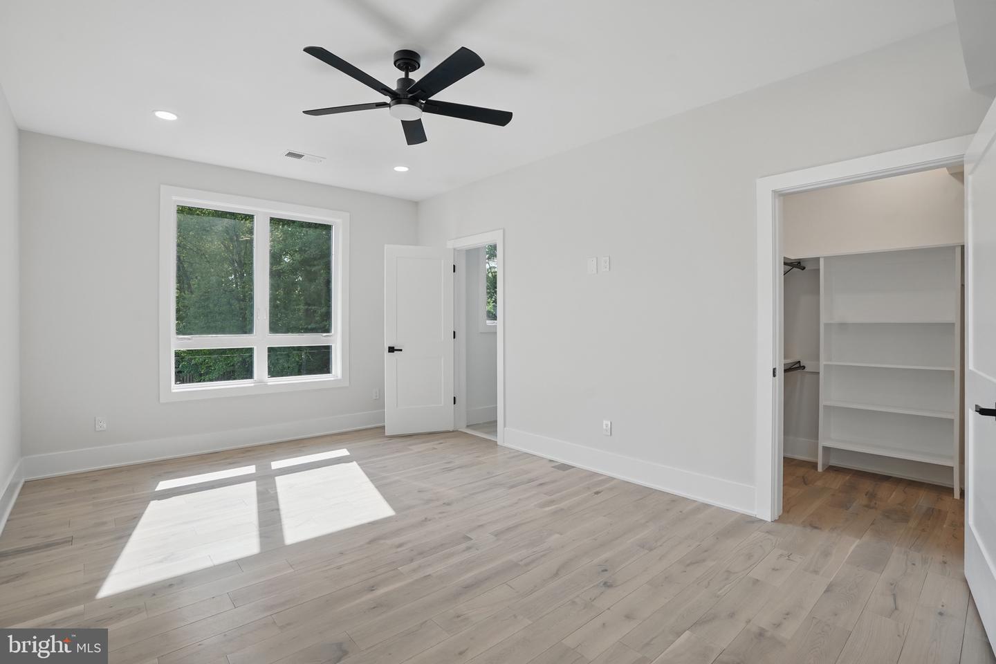 4134 MAPLE AVE, FAIRFAX, Virginia 22032, 6 Bedrooms Bedrooms, ,6 BathroomsBathrooms,Residential,For sale,4134 MAPLE AVE,VAFX2232944 MLS # VAFX2232944