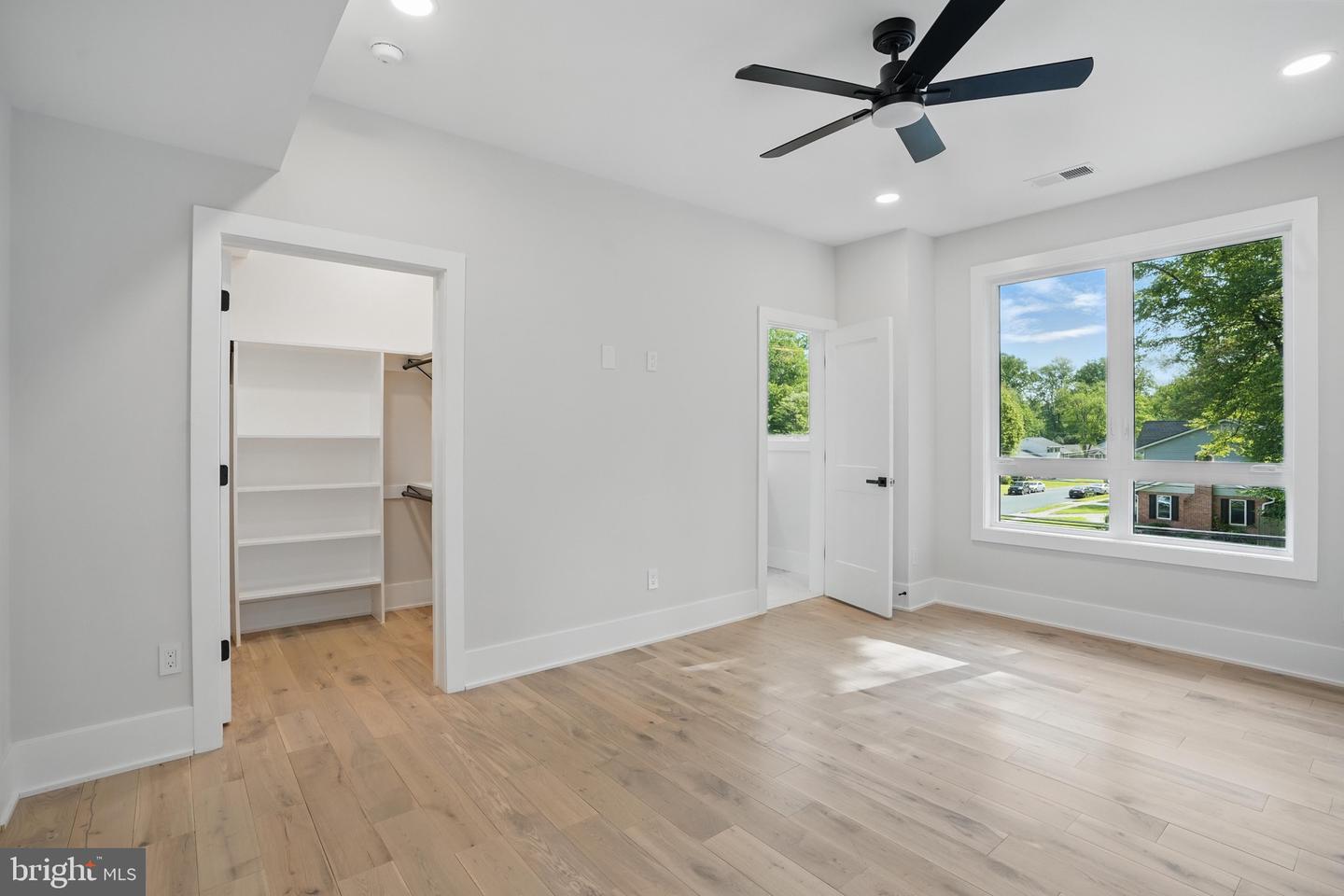 4134 MAPLE AVE, FAIRFAX, Virginia 22032, 6 Bedrooms Bedrooms, ,6 BathroomsBathrooms,Residential,For sale,4134 MAPLE AVE,VAFX2232944 MLS # VAFX2232944