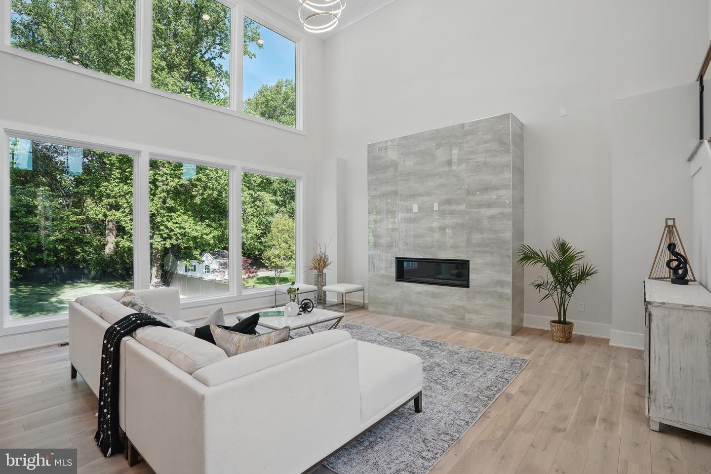 4134 MAPLE AVE, FAIRFAX, Virginia 22032, 6 Bedrooms Bedrooms, ,6 BathroomsBathrooms,Residential,For sale,4134 MAPLE AVE,VAFX2232944 MLS # VAFX2232944