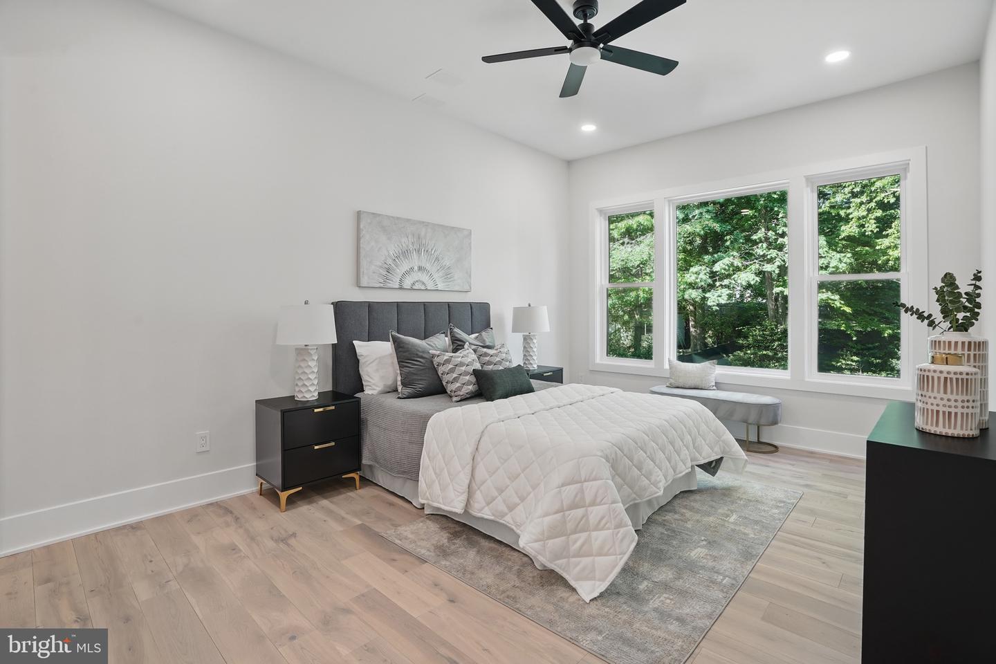 4134 MAPLE AVE, FAIRFAX, Virginia 22032, 6 Bedrooms Bedrooms, ,6 BathroomsBathrooms,Residential,For sale,4134 MAPLE AVE,VAFX2232944 MLS # VAFX2232944
