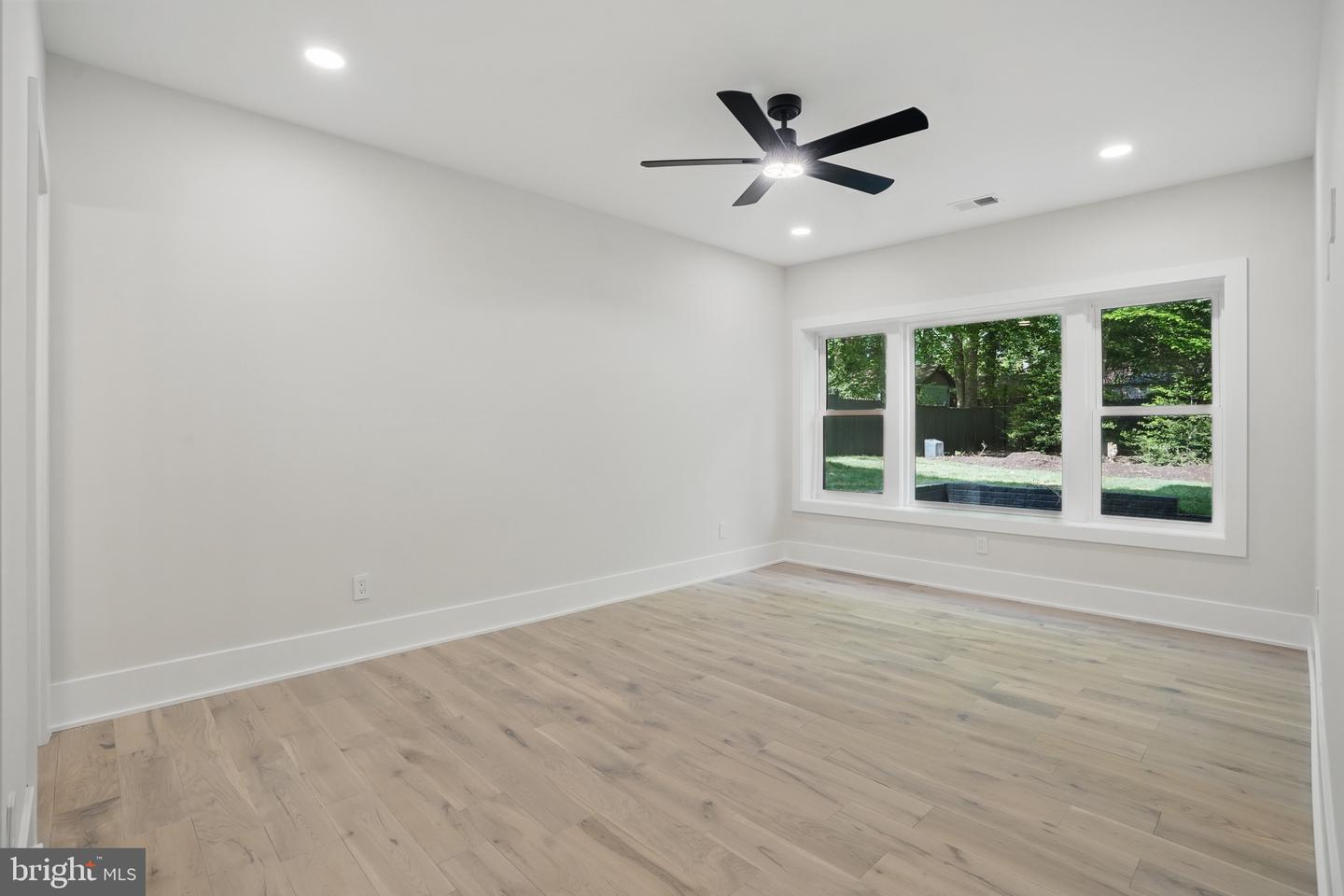 4134 MAPLE AVE, FAIRFAX, Virginia 22032, 6 Bedrooms Bedrooms, ,6 BathroomsBathrooms,Residential,For sale,4134 MAPLE AVE,VAFX2232944 MLS # VAFX2232944