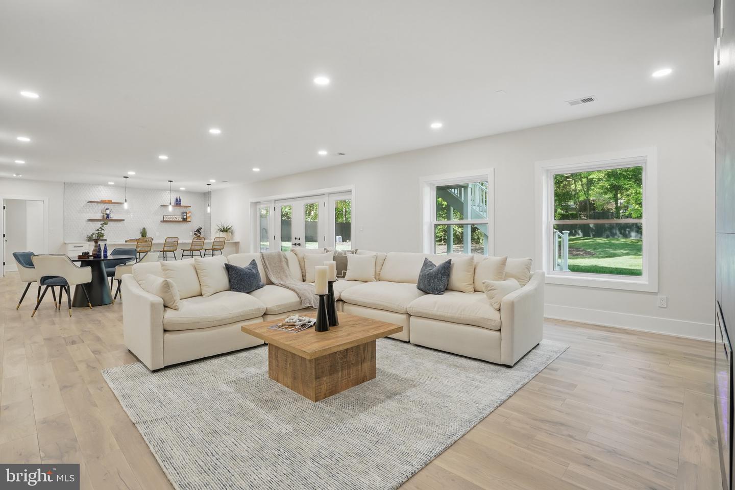 4134 MAPLE AVE, FAIRFAX, Virginia 22032, 6 Bedrooms Bedrooms, ,6 BathroomsBathrooms,Residential,For sale,4134 MAPLE AVE,VAFX2232944 MLS # VAFX2232944
