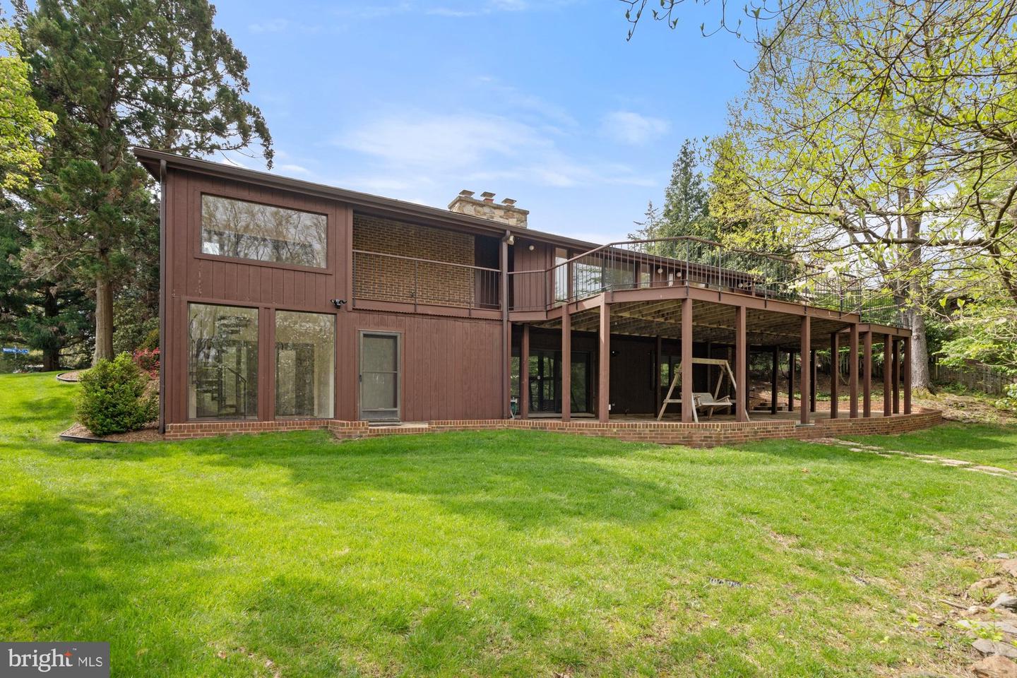 1418 WOLFTRAP RUN RD, VIENNA, Virginia 22182, 5 Bedrooms Bedrooms, ,3 BathroomsBathrooms,Residential,For sale,1418 WOLFTRAP RUN RD,VAFX2233056 MLS # VAFX2233056