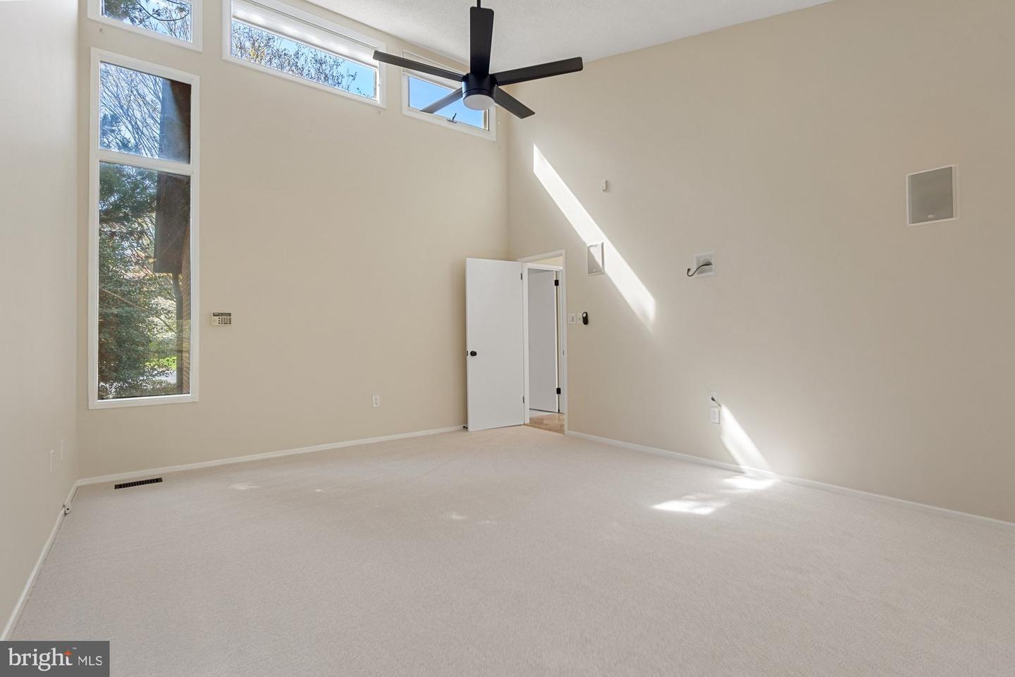 1418 WOLFTRAP RUN RD, VIENNA, Virginia 22182, 5 Bedrooms Bedrooms, ,3 BathroomsBathrooms,Residential,For sale,1418 WOLFTRAP RUN RD,VAFX2233056 MLS # VAFX2233056