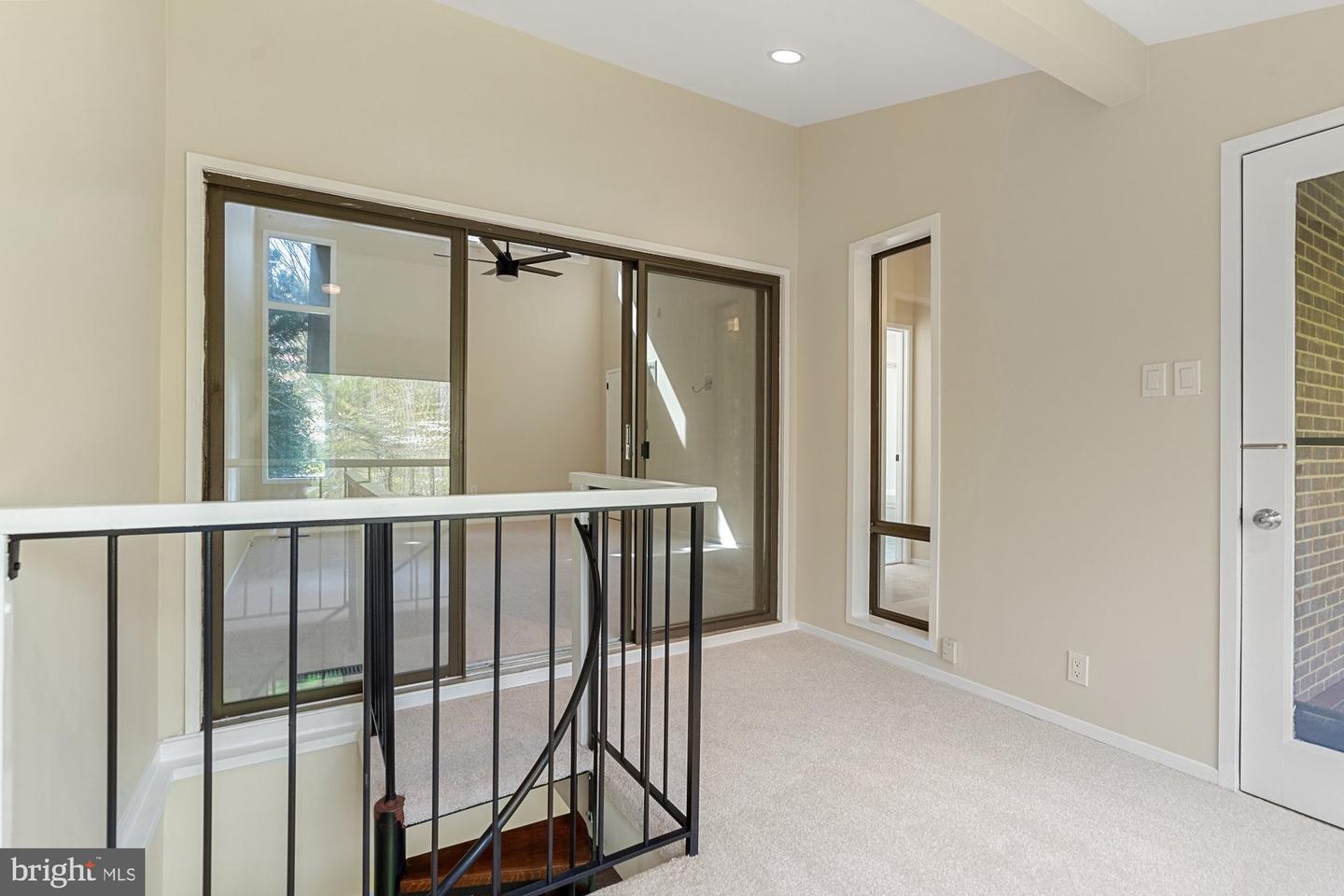 1418 WOLFTRAP RUN RD, VIENNA, Virginia 22182, 5 Bedrooms Bedrooms, ,3 BathroomsBathrooms,Residential,For sale,1418 WOLFTRAP RUN RD,VAFX2233056 MLS # VAFX2233056
