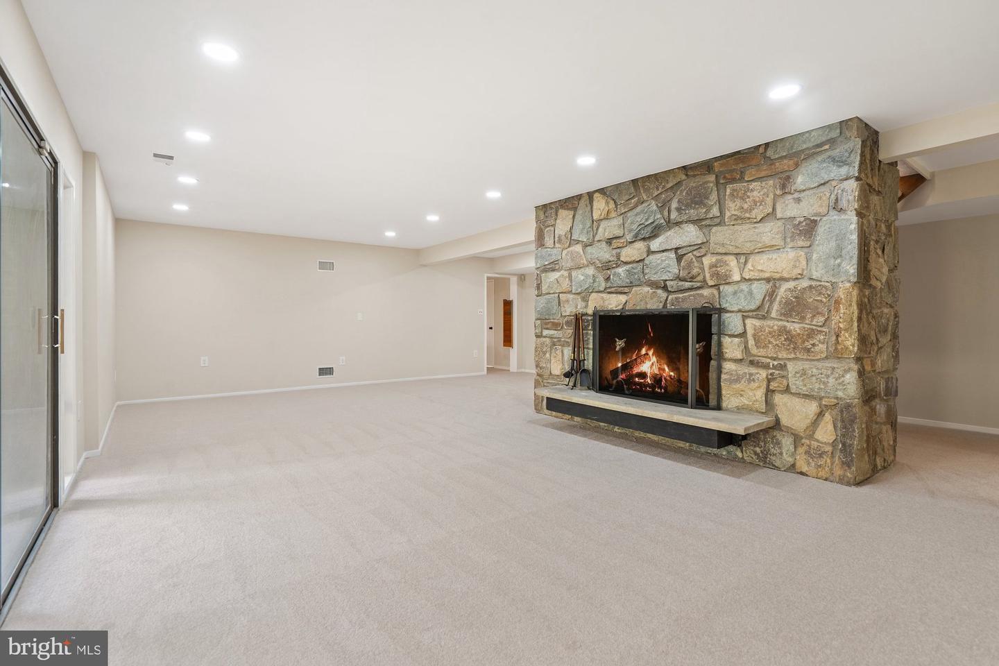 1418 WOLFTRAP RUN RD, VIENNA, Virginia 22182, 5 Bedrooms Bedrooms, ,3 BathroomsBathrooms,Residential,For sale,1418 WOLFTRAP RUN RD,VAFX2233056 MLS # VAFX2233056