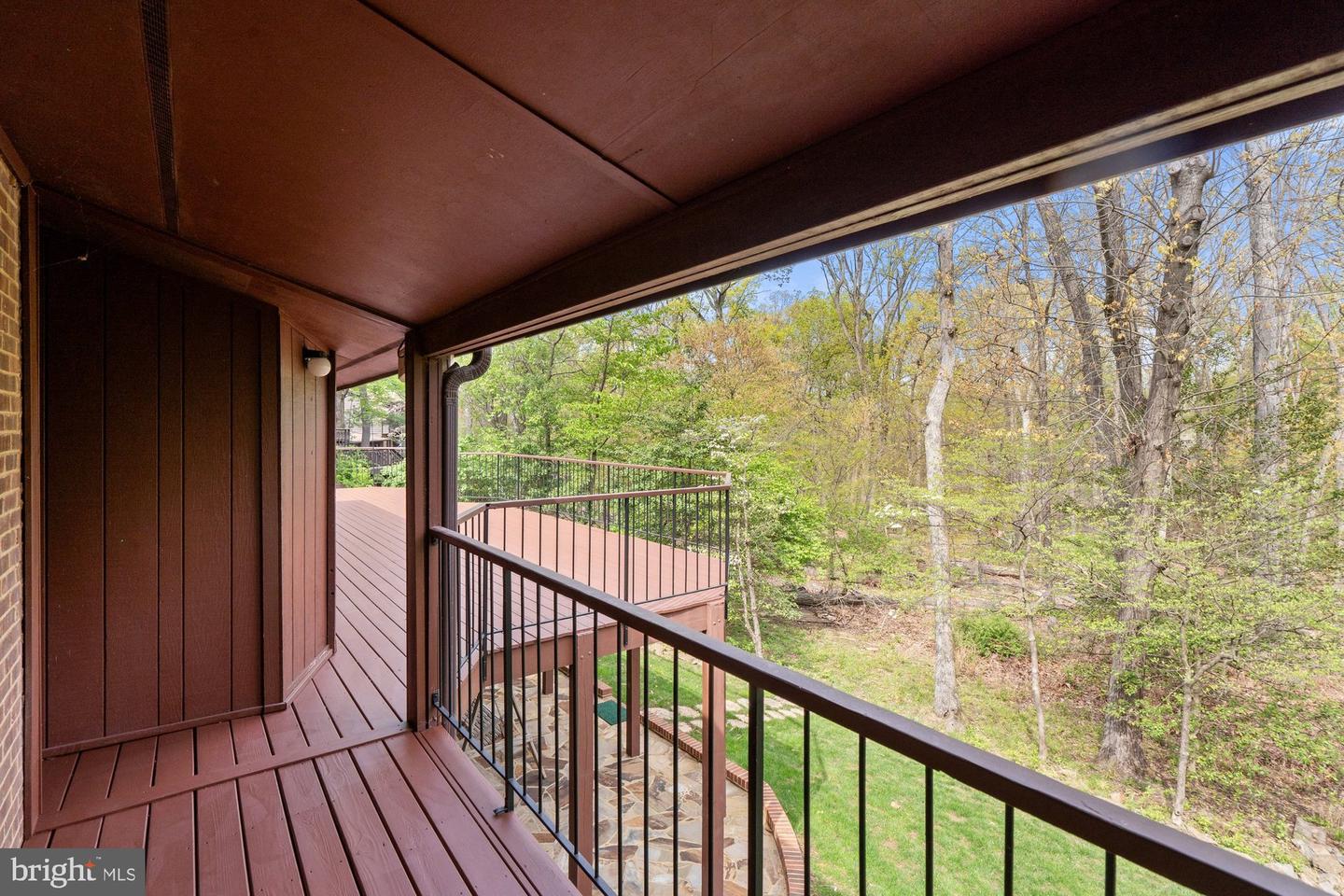 1418 WOLFTRAP RUN RD, VIENNA, Virginia 22182, 5 Bedrooms Bedrooms, ,3 BathroomsBathrooms,Residential,For sale,1418 WOLFTRAP RUN RD,VAFX2233056 MLS # VAFX2233056