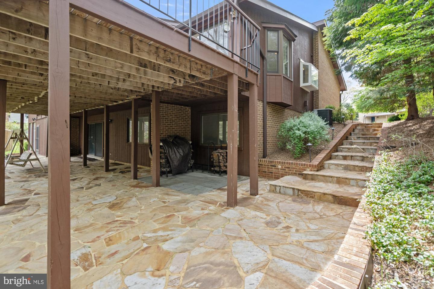 1418 WOLFTRAP RUN RD, VIENNA, Virginia 22182, 5 Bedrooms Bedrooms, ,3 BathroomsBathrooms,Residential,For sale,1418 WOLFTRAP RUN RD,VAFX2233056 MLS # VAFX2233056