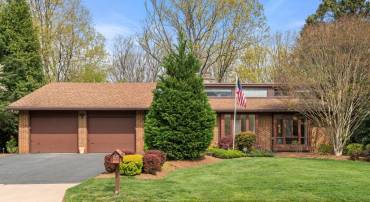 1418 WOLFTRAP RUN RD, VIENNA, Virginia 22182, 5 Bedrooms Bedrooms, ,3 BathroomsBathrooms,Residential,For sale,1418 WOLFTRAP RUN RD,VAFX2233056 MLS # VAFX2233056