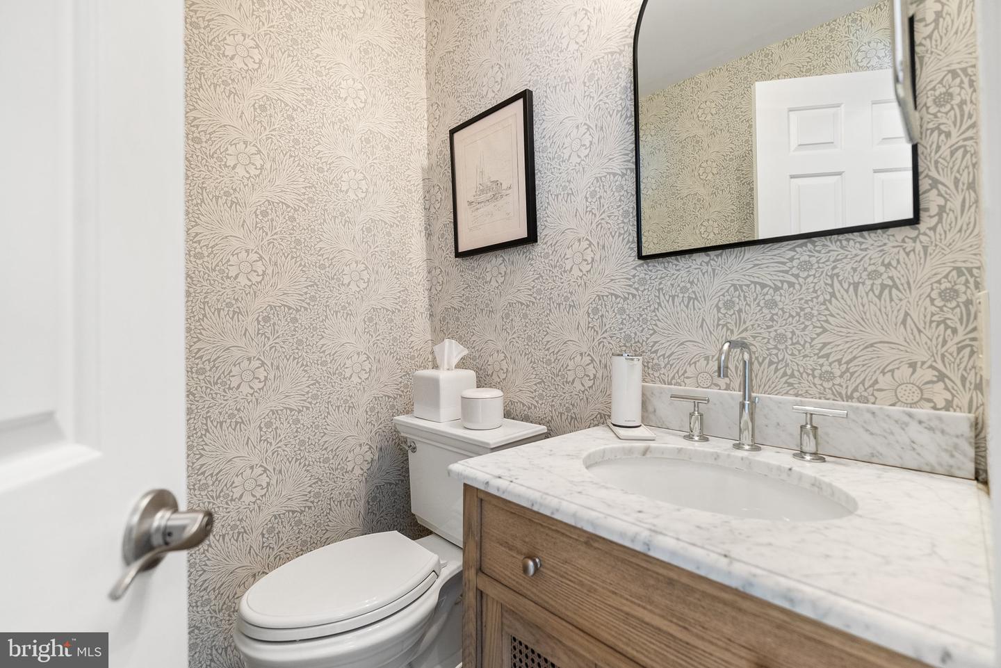 2729 UNICORN LN NW, WASHINGTON, District Of Columbia 20015, 3 Bedrooms Bedrooms, ,3 BathroomsBathrooms,Residential,For sale,2729 UNICORN LN NW,DCDC2194676 MLS # DCDC2194676