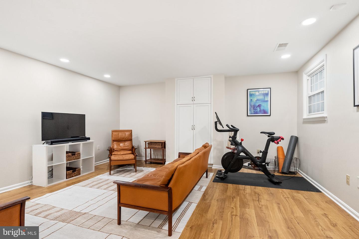 2729 UNICORN LN NW, WASHINGTON, District Of Columbia 20015, 3 Bedrooms Bedrooms, ,3 BathroomsBathrooms,Residential,For sale,2729 UNICORN LN NW,DCDC2194676 MLS # DCDC2194676