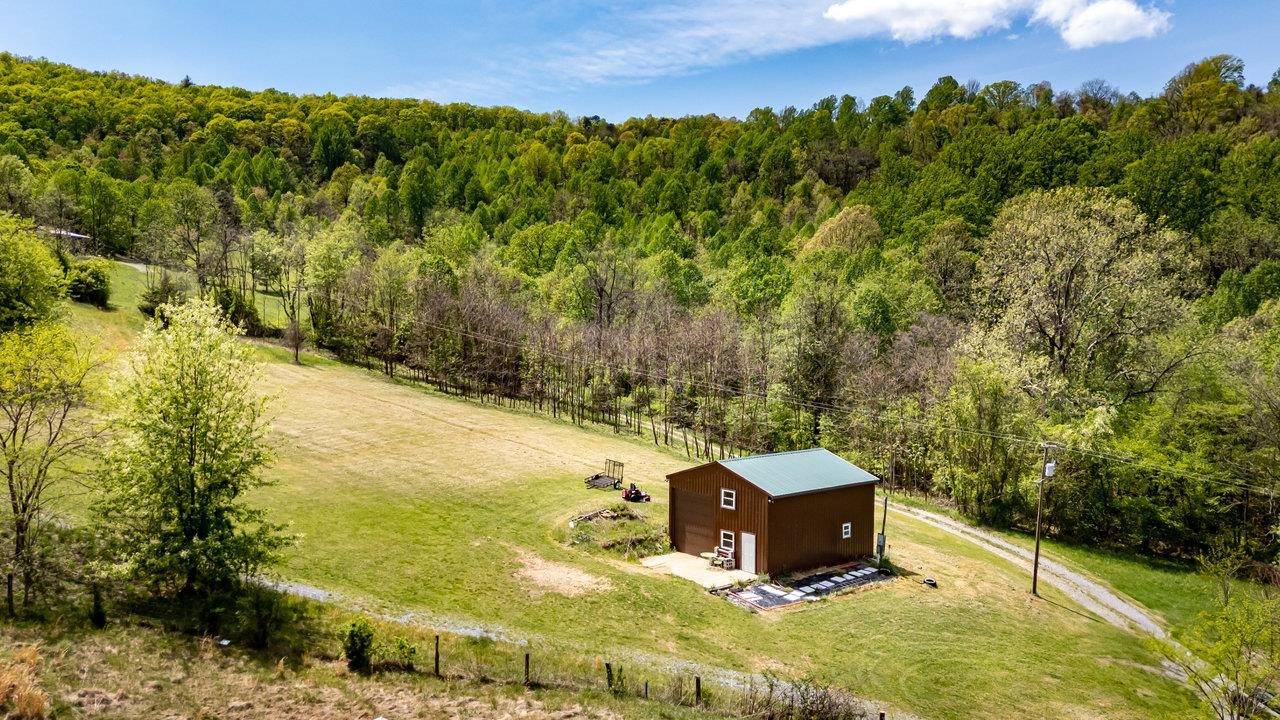 1797 CUBBAGE HOLLOW RD, STANLEY, Virginia 22851, ,Farm,1797 CUBBAGE HOLLOW RD,664010 MLS # 664010