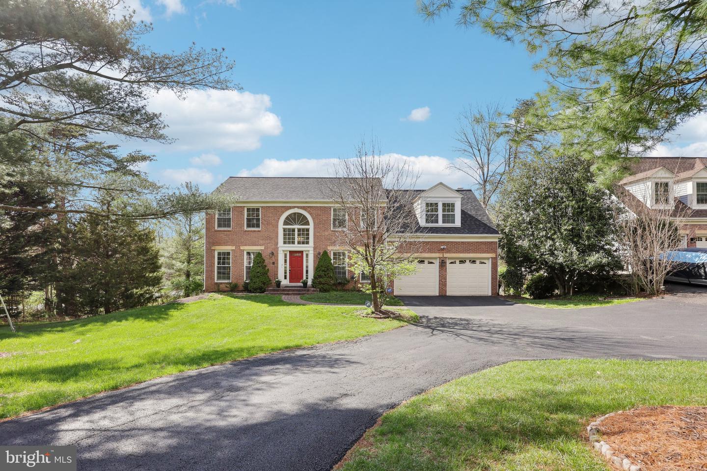 1316 SHAKER WOODS RD, HERNDON, Virginia 20170, 5 Bedrooms Bedrooms, ,4 BathroomsBathrooms,Residential,For sale,1316 SHAKER WOODS RD,VAFX2233168 MLS # VAFX2233168