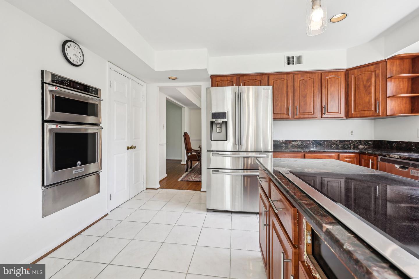 1316 SHAKER WOODS RD, HERNDON, Virginia 20170, 5 Bedrooms Bedrooms, ,4 BathroomsBathrooms,Residential,For sale,1316 SHAKER WOODS RD,VAFX2233168 MLS # VAFX2233168